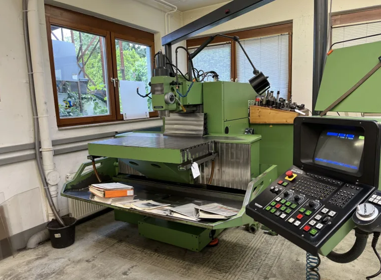 DECKEL FP5ACNC Milling Machine